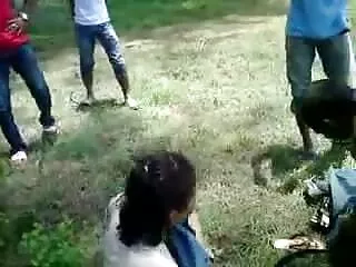 Իմ նոր Stepdaddy- ն ունի մի մեծ սև շոկոլադե սալիկ իմ Pussy- ի համար