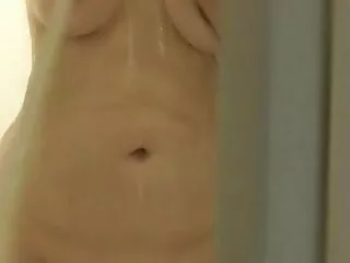 Milf Hunter - Ոչ մի խնջույք Միլֆի համար